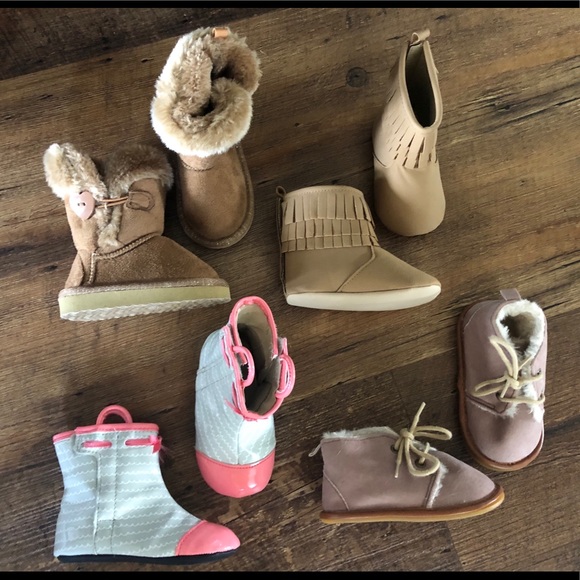 Baby girl shoe lot - Picture 3 of 4